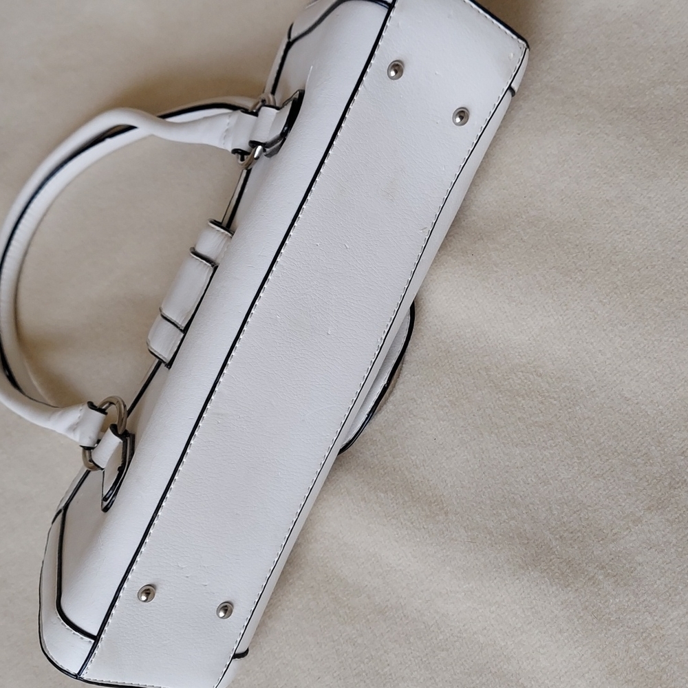 Leather bag - Picture 3 of 9